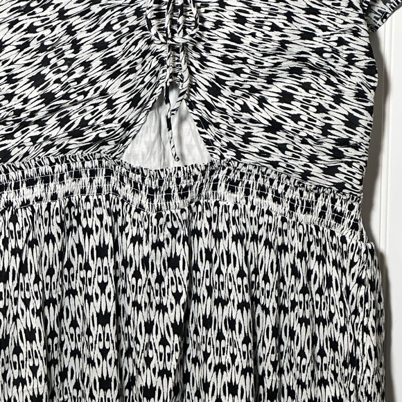 Loft Beach Black and White Scroll Cutout Tiered Maxi Dress Lined NWT Size XL - Picture 3 of 5